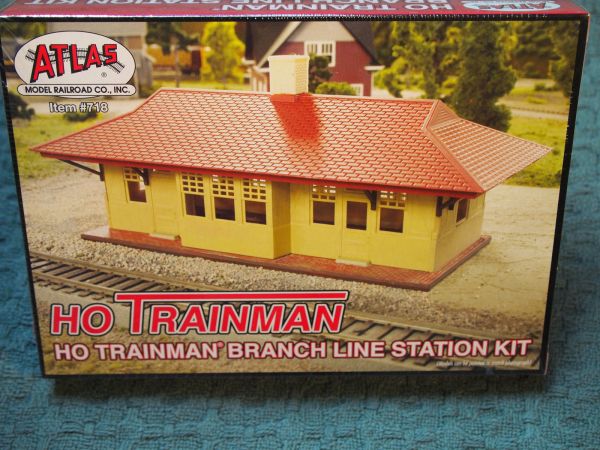 #706 Kit Estação de Carga 1/87